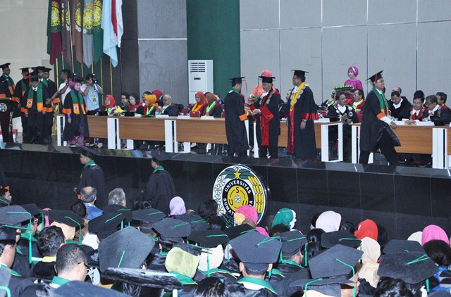 Wisuda 2015 3