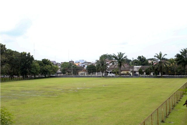 Lapangan Bola samping FISIP Custom