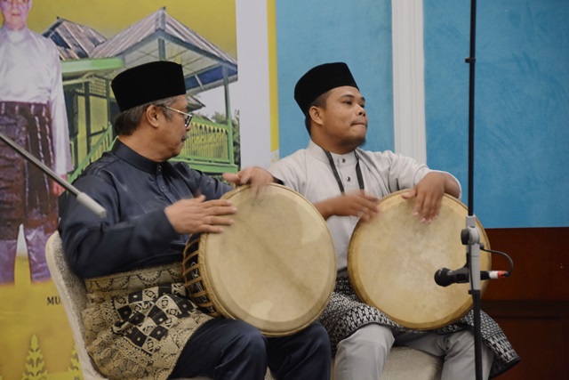 Adat Melayu h